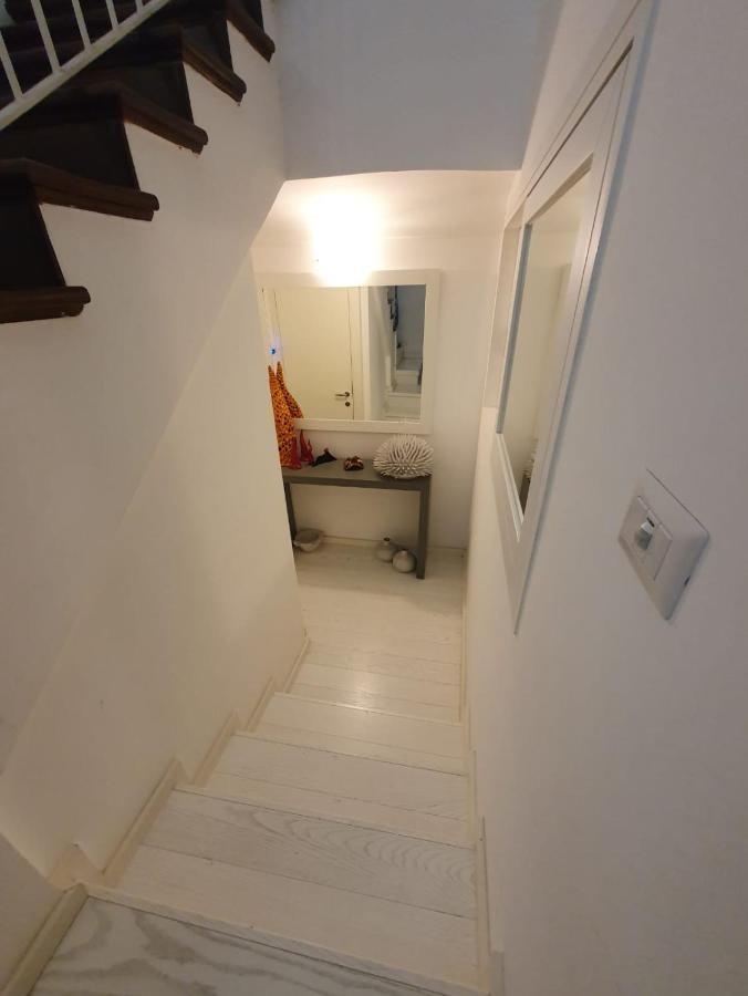 White Stylish Apartment 3 Віко-Екуенсе Екстер'єр фото